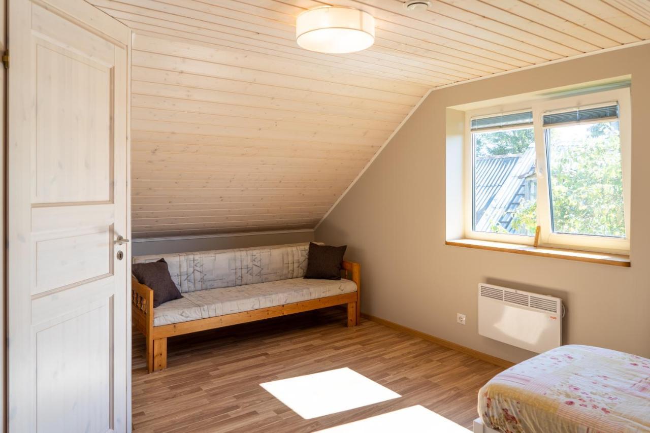 Cosy Family Guesthouse With Sauna And Garden Kuressaare Zewnętrze zdjęcie